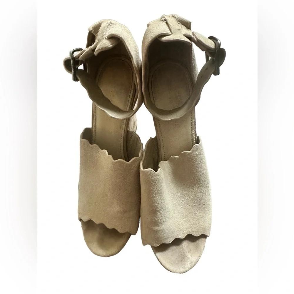 Marc Fisher Taupe Haya Scallop Ankle Strap Espadrille Wedge Sandal Size 9.5